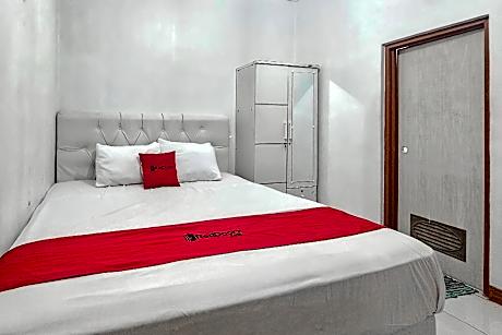 RedDoorz Syariah near Citimall Sukabumi