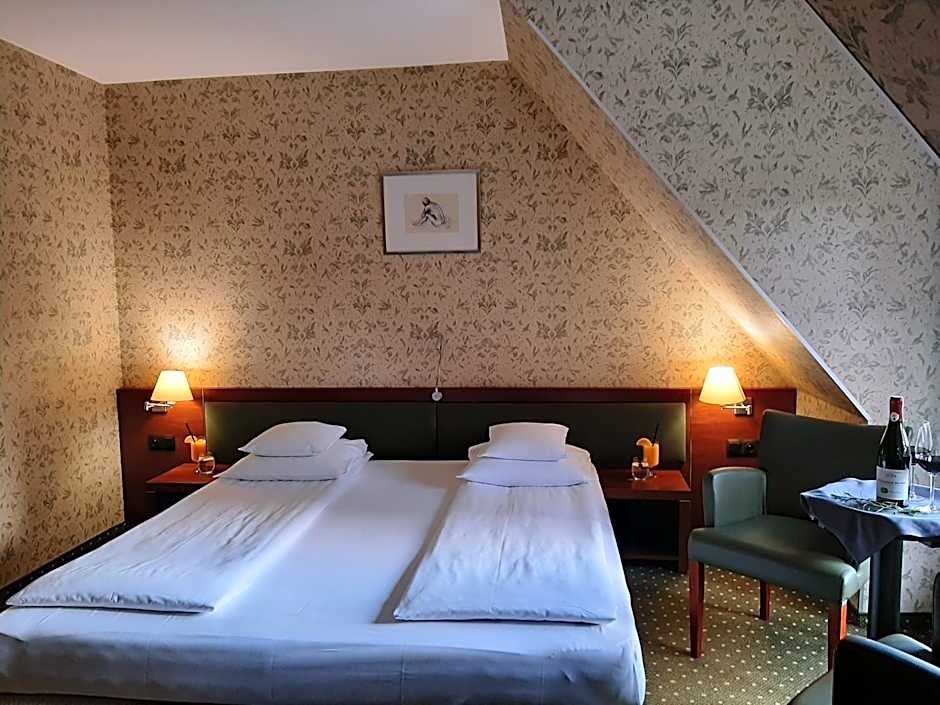 Photo 1 of 7 of 1 Double Bed or 2 Beds