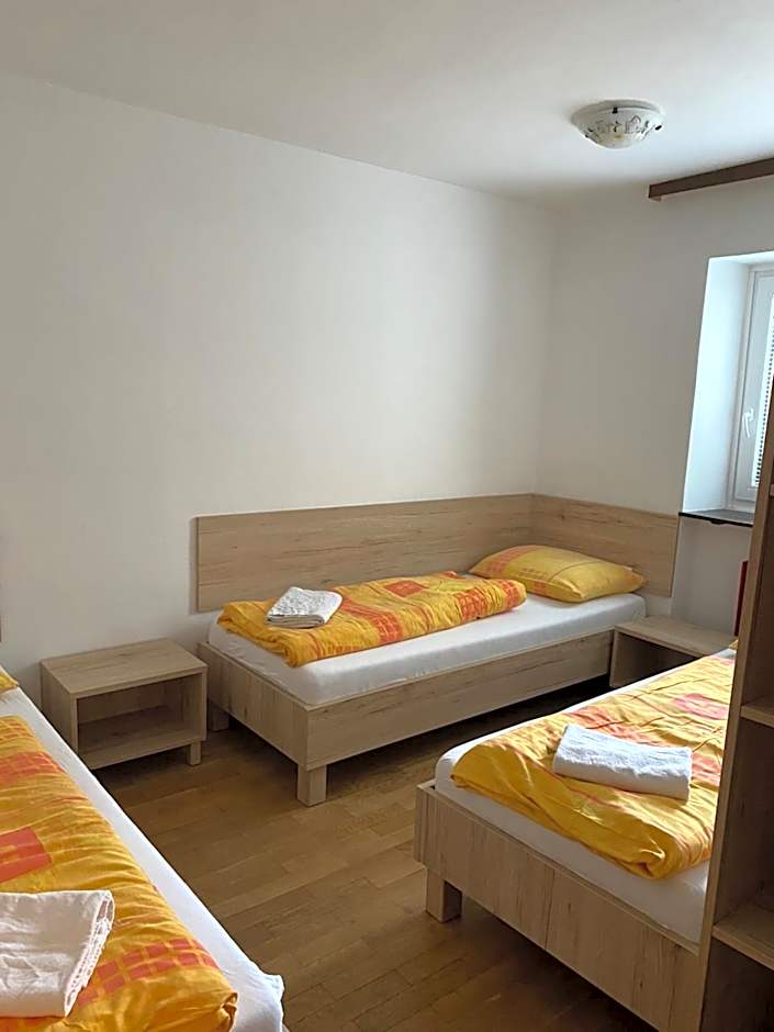 Youth Hostel Nika