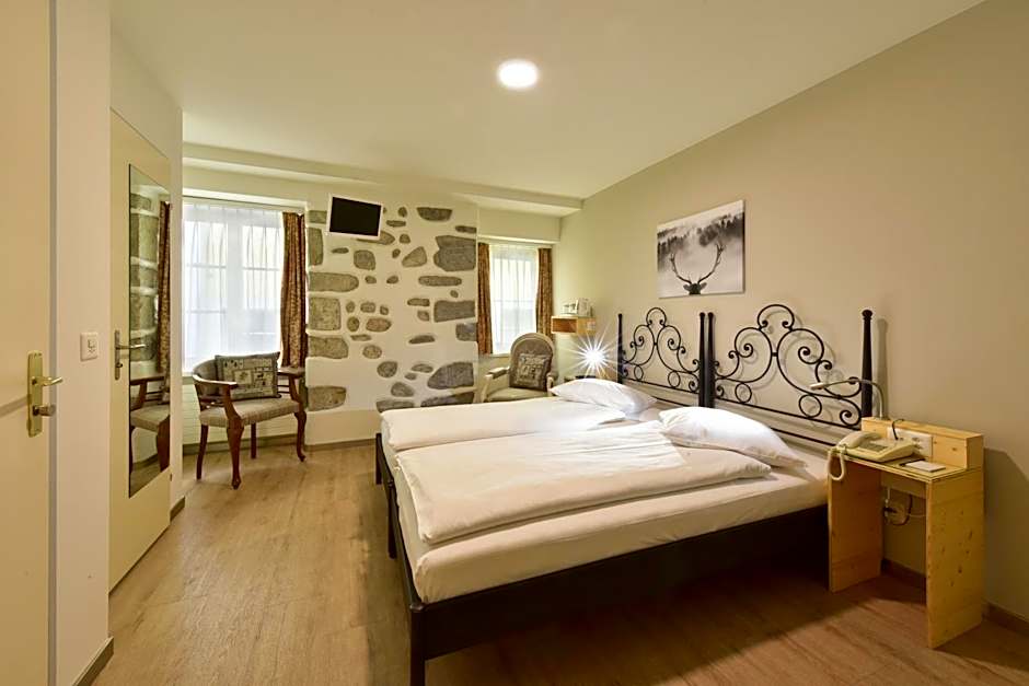 Hotel Hirschen & Weinschenke