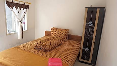 Standard - Queen Room