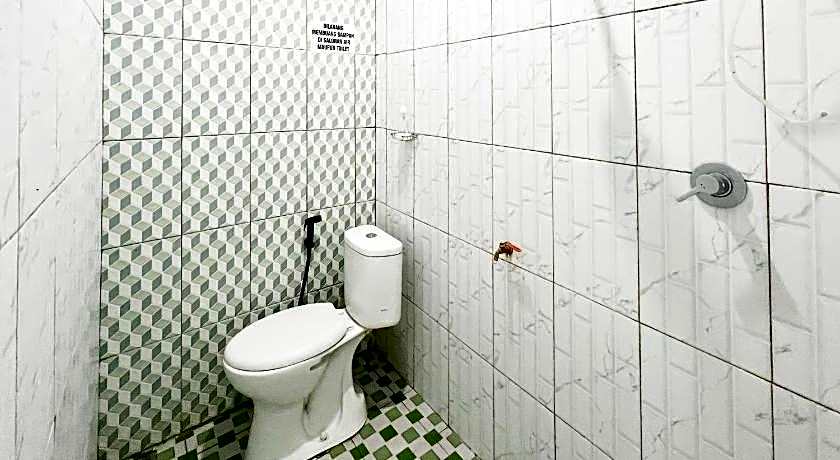 RedDoorz near Sunrise Mall Mojokerto