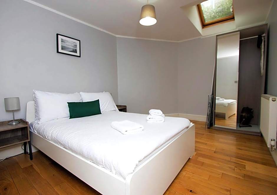 Westciti Caroco Aparthotel