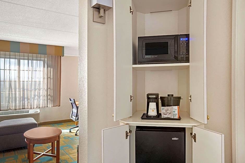La Quinta Inn & Suites by Wyndham Fort Lauderdale Plantation