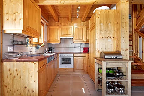 Chalet Belle Roche | Recently renovated | Jacuzzi