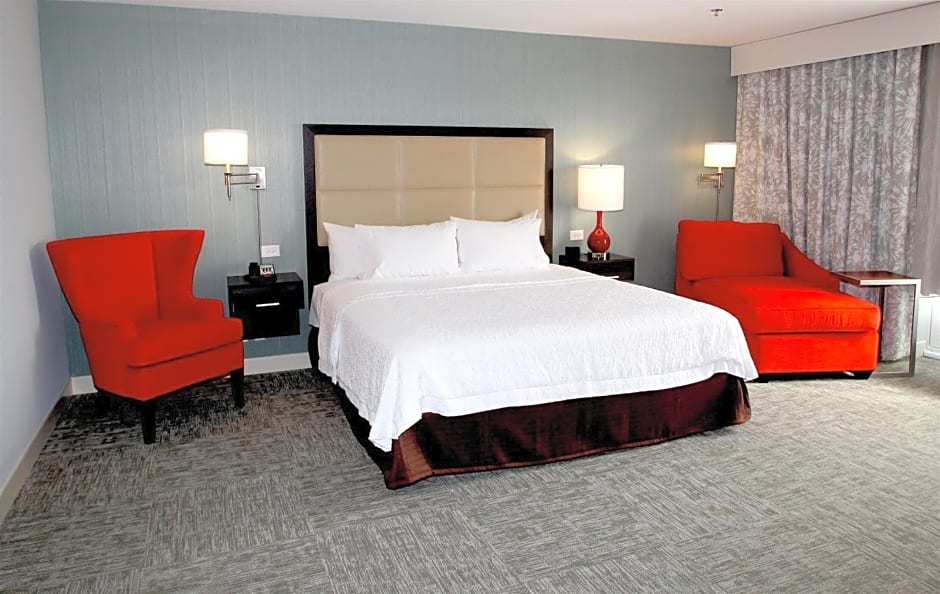 Hampton Inn- Suffolk