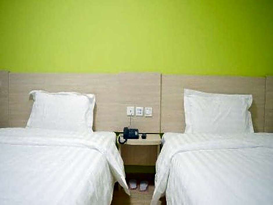 7 Days Inn Yongcheng Central Station