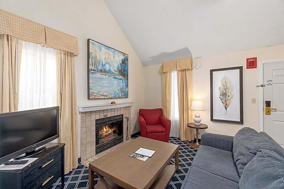 Residences at Daniel Webster