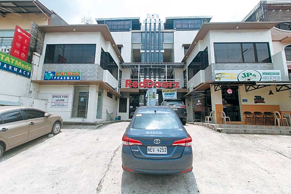 RedDoorz RJs Bldg near Lyceum Gen Trias Cavite