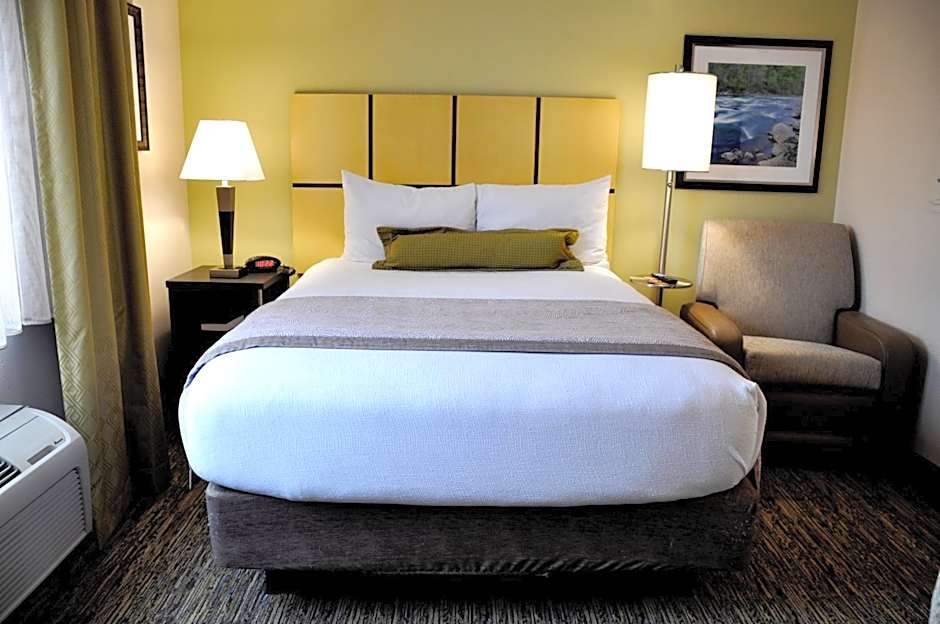 Candlewood Suites Sterling By IHG