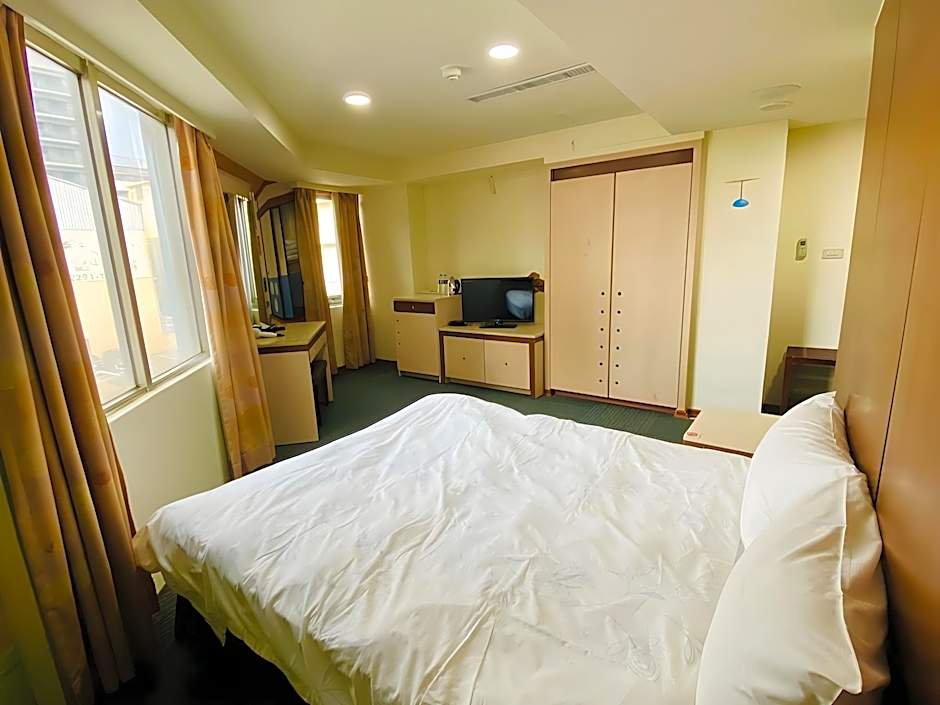Waugh Den Business Hotel