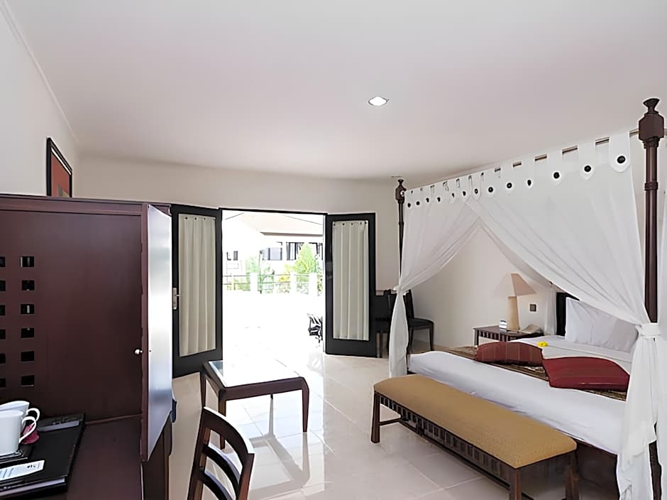 Legong Keraton Beach Hotel