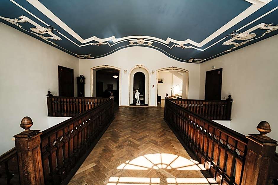 Pałac Bogaczów - noclegi - restauracja - przyjęcia