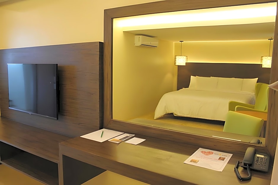 Top Star Hotel