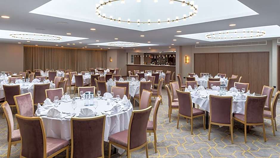 Holiday Inn London Gatwick - Worth By IHG