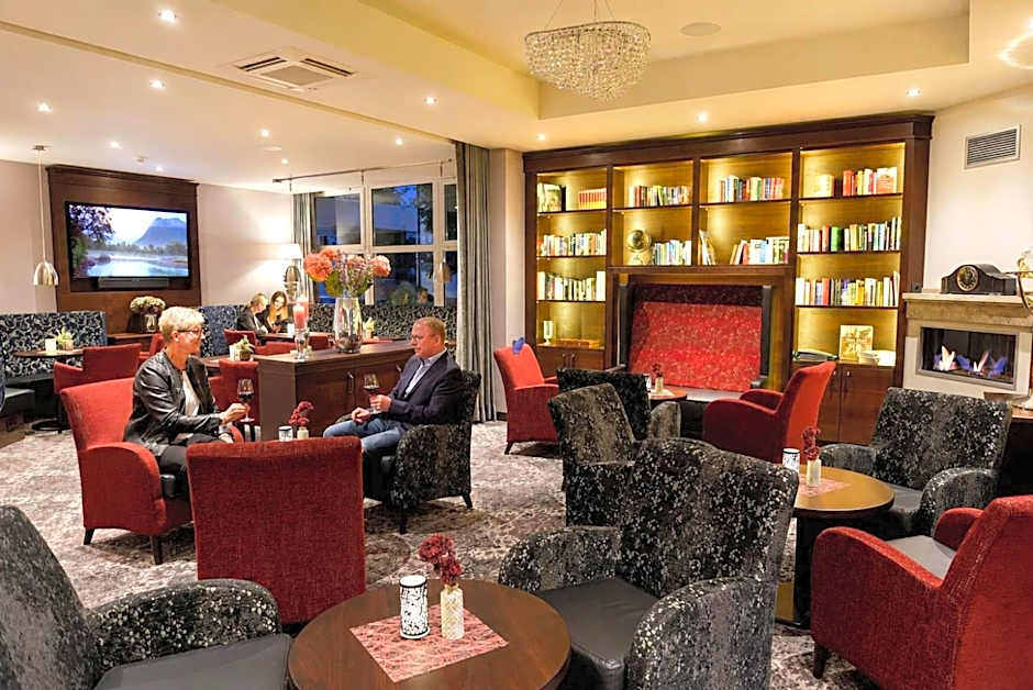 Kurhotel Grüttner mit eigenem Sole Thermal Schwimmbad 32 Grad und Saunalandschaft
