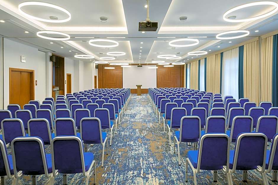 Courtyard by Marriott Tashkent