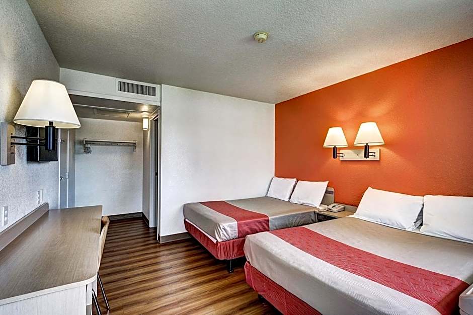 Park Inn by Radisson, Wells