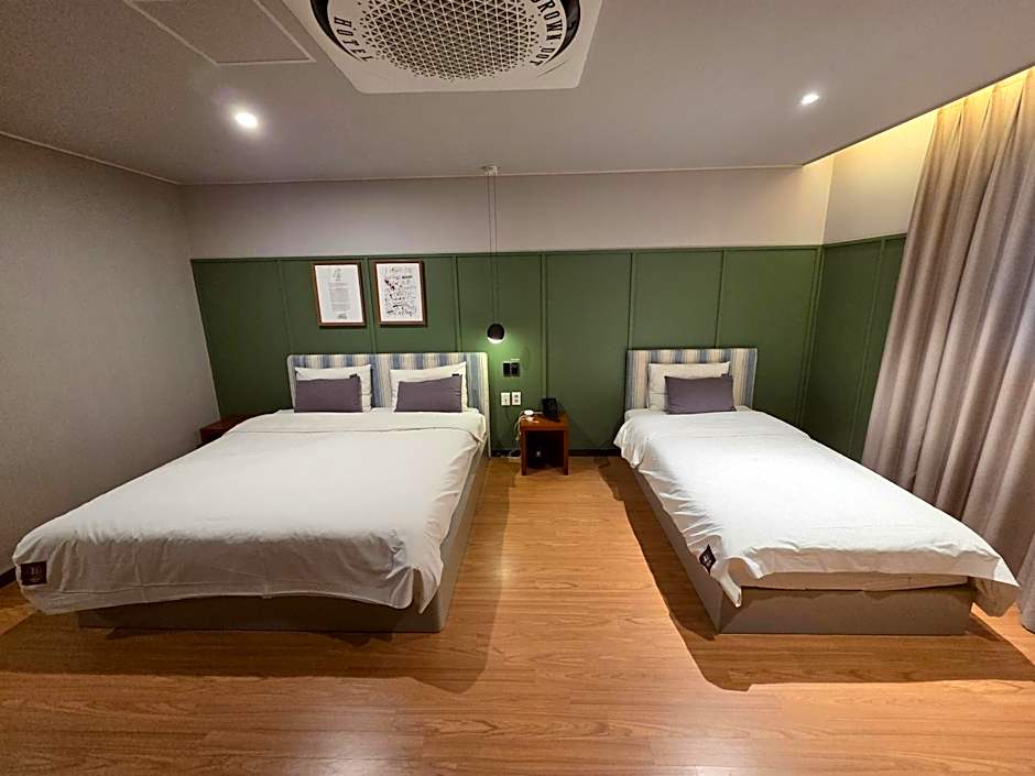 Brown Dot Hotel Gyeongju