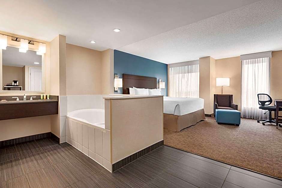 Wyndham Garden Niagara Falls Fallsview