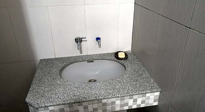 Tiray Homestay Syariah Yogyakarta Mitra RedDoorz