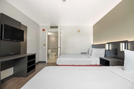 Queen Room with Two Queen Beds - Disability Access - Roll In Shower