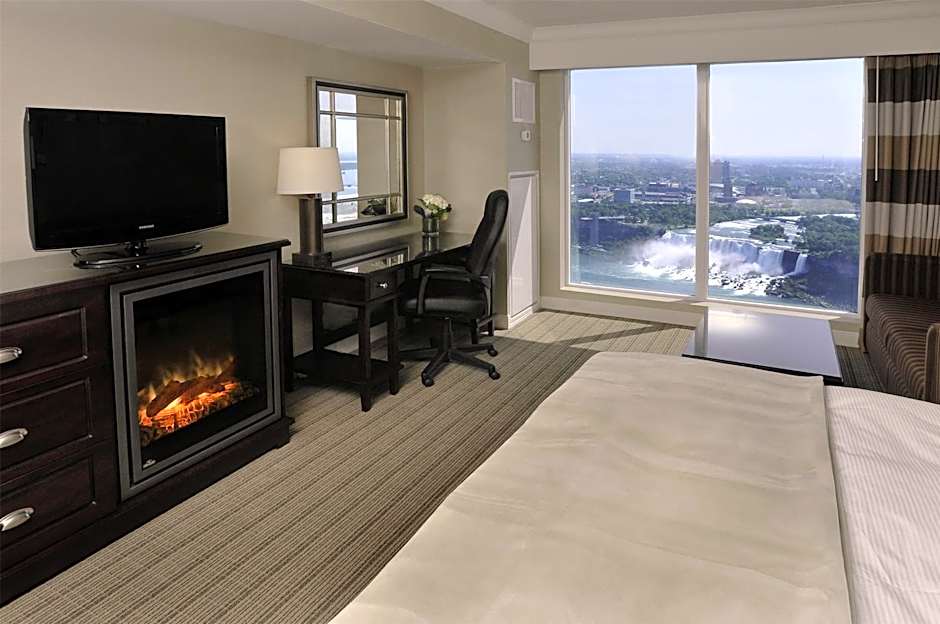 Hilton Niagara Falls-Fallsview Hotel - Suites