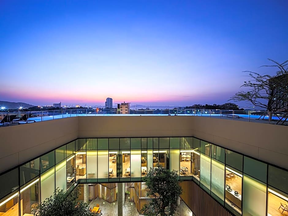 Arize Hotel Sri Racha