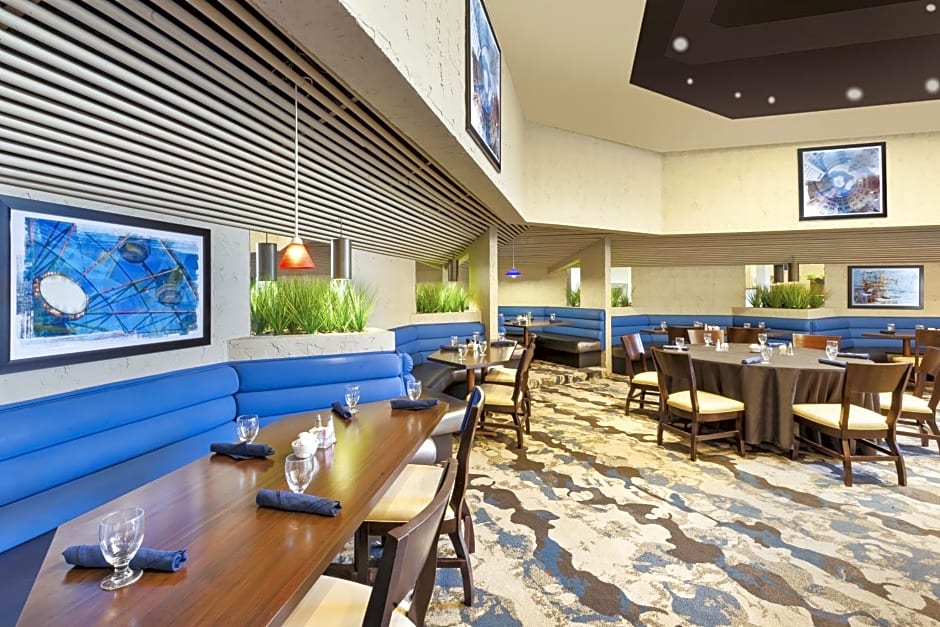 Crowne Plaza Columbus North - Worthington By IHG