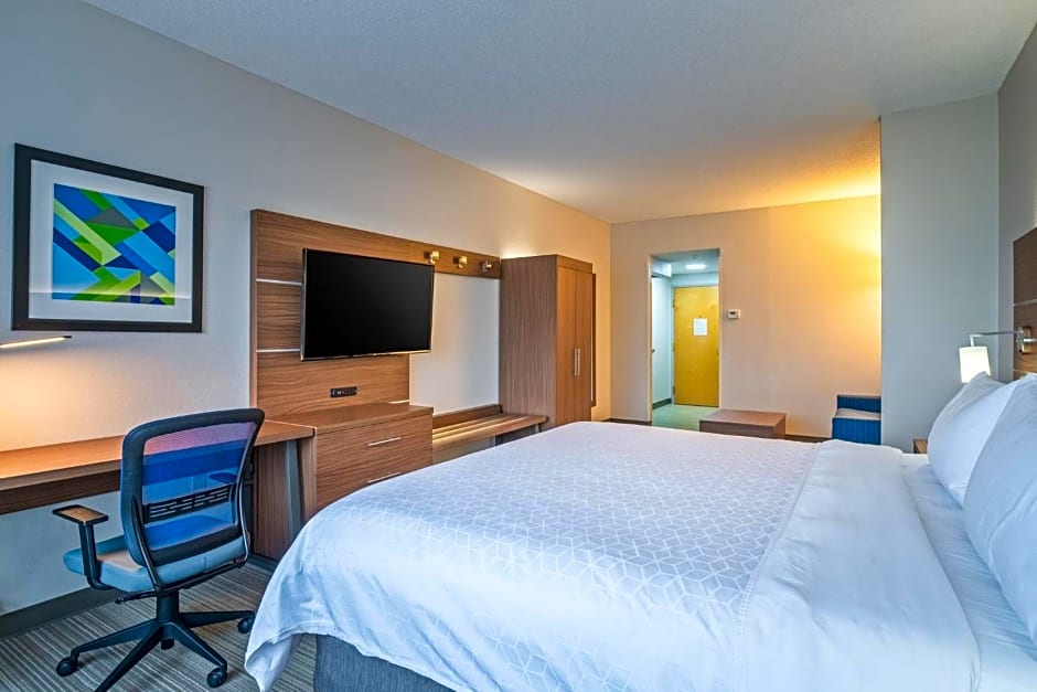 Holiday Inn Express Hotel & Suites Woodbridge by IHG