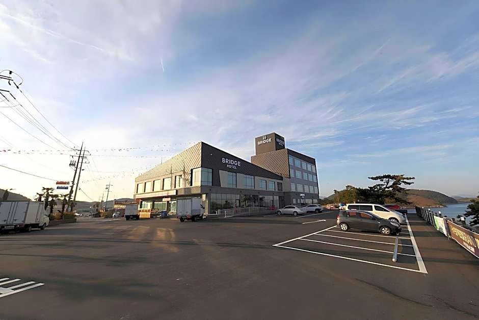 Tongyeong Bridge Hotel