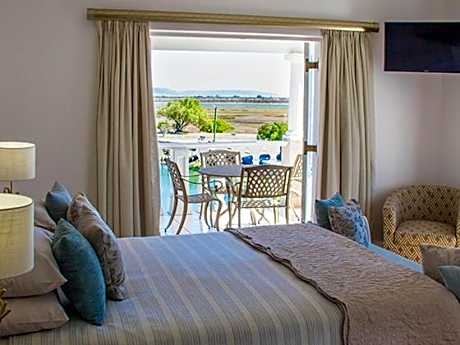 Deluxe Double Room with Balcony and Sea View