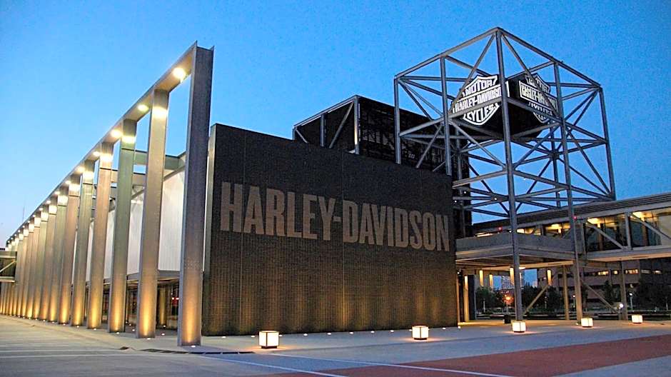 Holiday Inn Milwaukee Riverfront By IHG