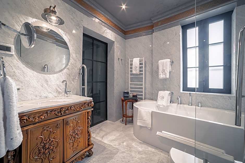 Bey House Royal Hotel