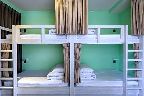Quadruple Room with Shared Bathroom