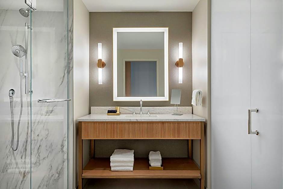 HALL Park Hotel, Autograph Collection