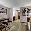 La Quinta Inn & Suites by Wyndham Louisville East