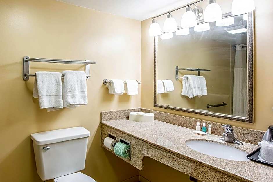 Econo Lodge Naval Station Norfolk