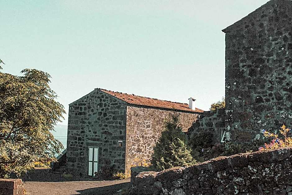 Adegas do Pico Hotel 514262087