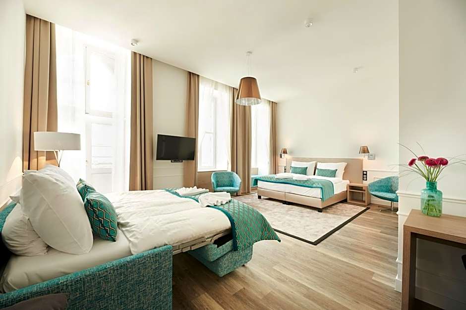 Photo 1 of 6 of Junior Suite