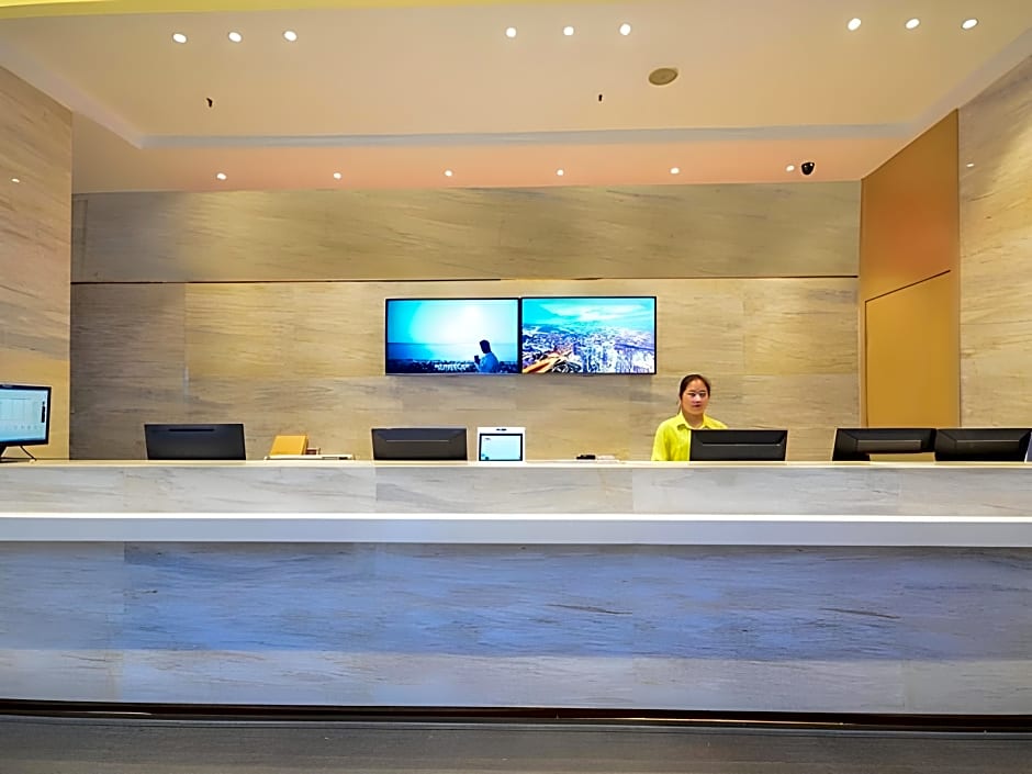 City Comfort Inn Wuhan Caidian Square