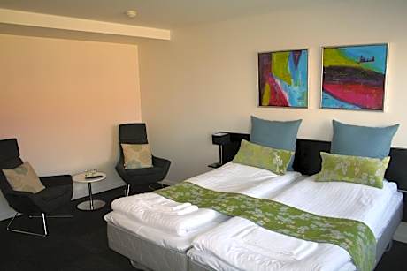 Single Room with Harbor View