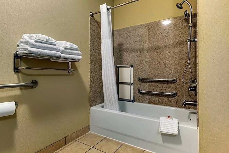Comfort Suites Airport South