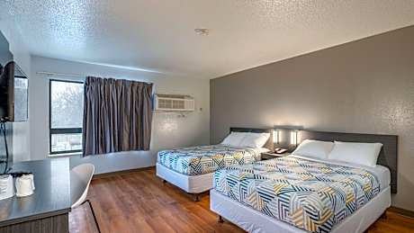 Deluxe Quadruple Room - Smoking