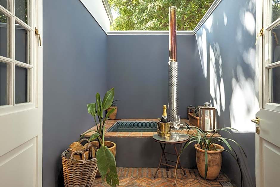 Akademie Street Boutique Hotel