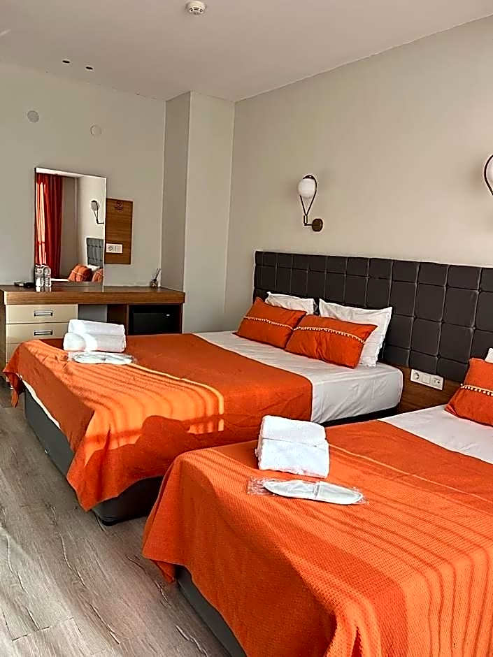 Ramona Lara Hotel