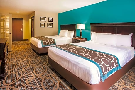 2 Queen Beds Deluxe Mobility Accessible Family Suite Non-Smoking