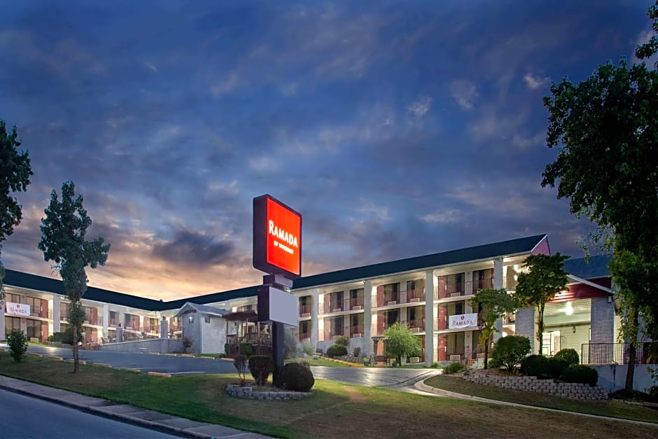 Ramada By Wyndham Branson