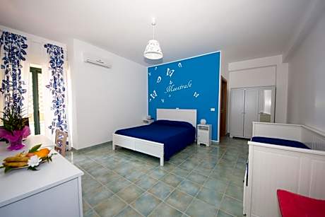 Large Family Room (2 Adults + 2 Child)