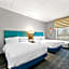 Hampton Inn By Hilton & Suites Newtown